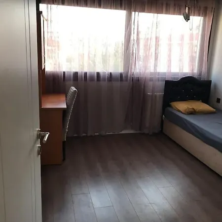 Ulasim Kolayligi Saglayan, Kiralik Apartament